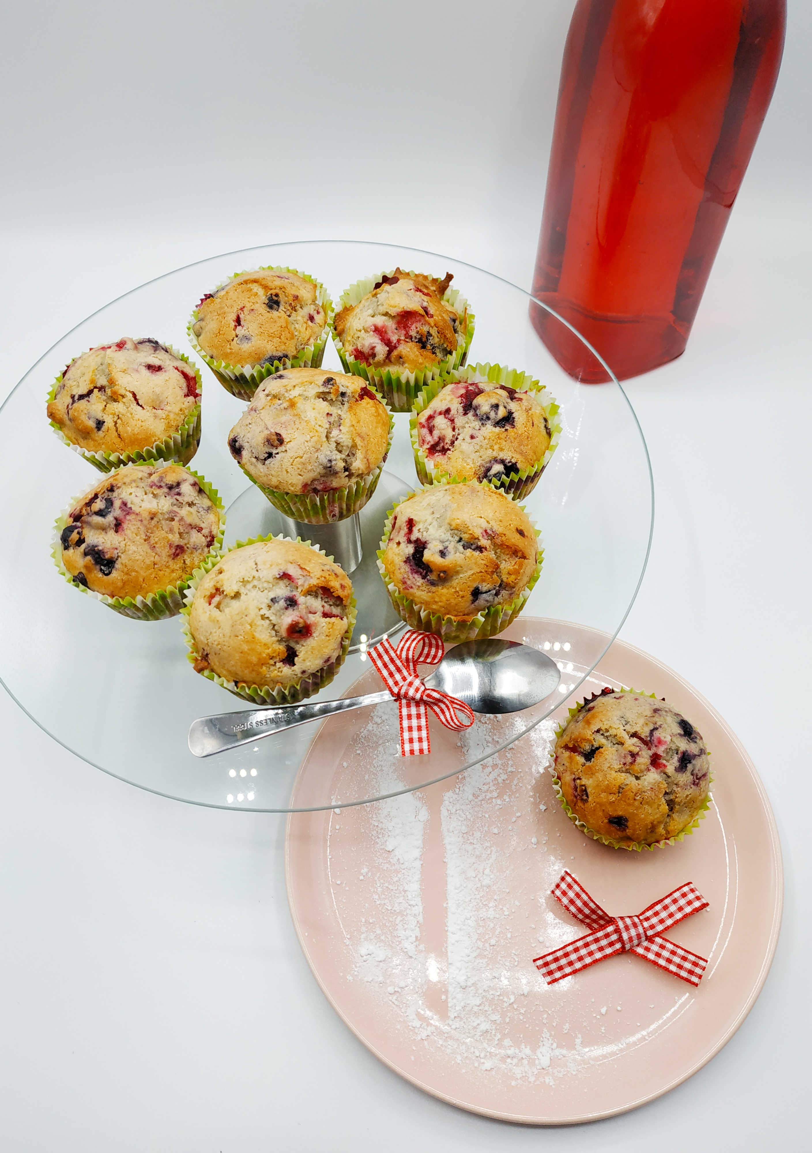 Muffins faits maison aux fruits rouges réalisés par Manon du blog de pâtisserie lesjoliesframboises.com